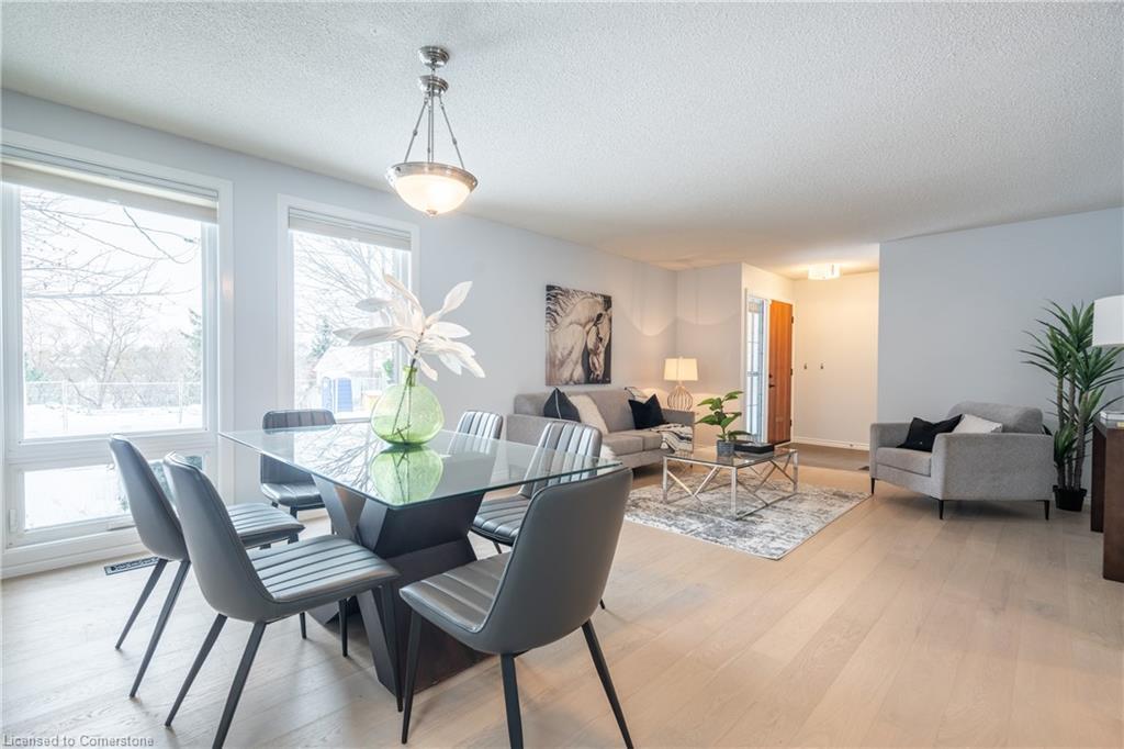 65 Hillcrest Avenue, St. Catharines, ON - Indoor Photo Showing Dining Room