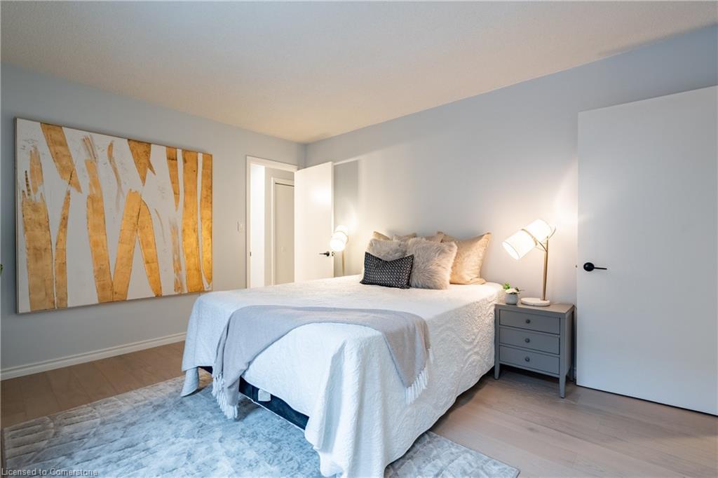 65 Hillcrest Avenue, St. Catharines, ON - Indoor Photo Showing Bedroom