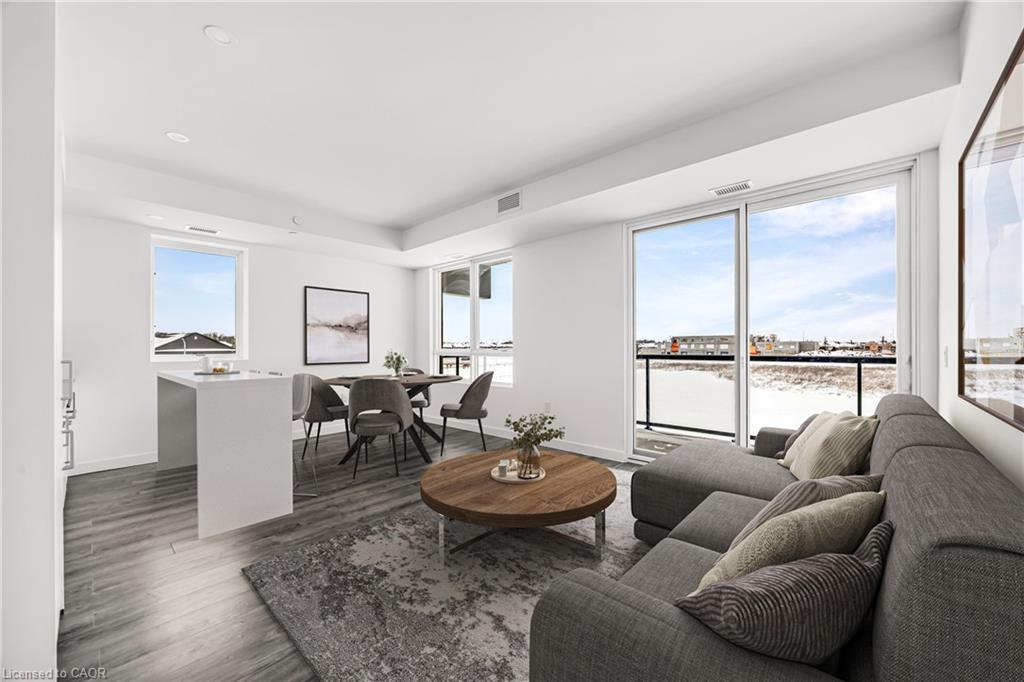 301-7549A Kalar Road, Niagara Falls, ON - Indoor Photo Showing Living Room