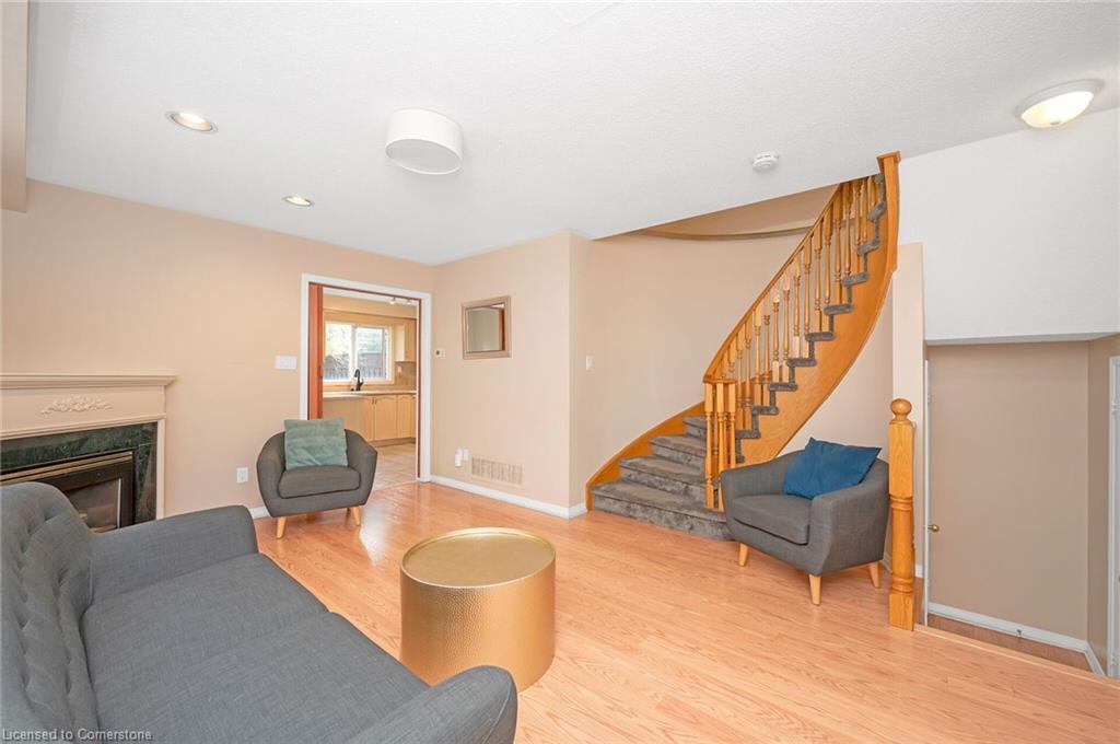 2189 Shorncliffe Boulevard, Oakville, ON - Indoor Photo Showing Living Room With Fireplace