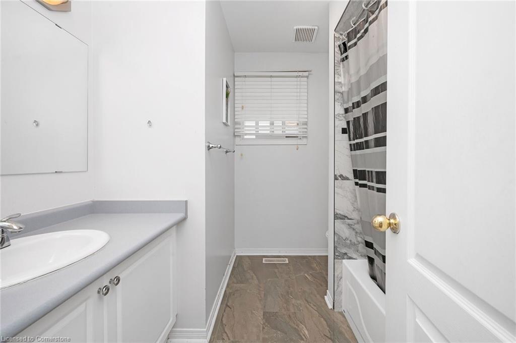 2189 Shorncliffe Boulevard, Oakville, ON - Indoor Photo Showing Bathroom