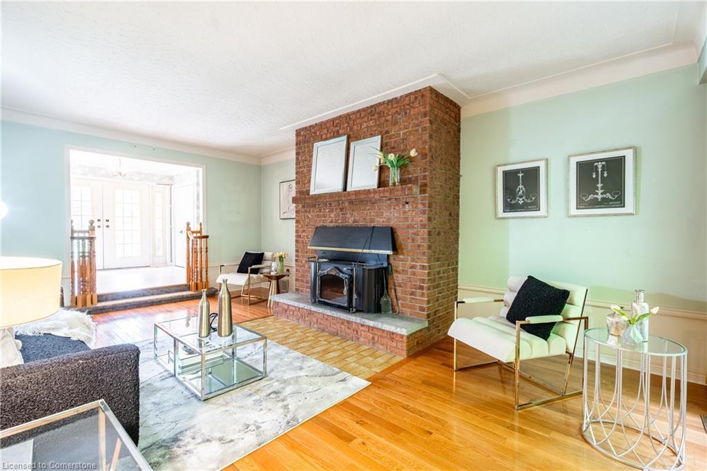 2083 Hollow Road, Thorold, ON - Indoor Photo Showing Living Room With Fireplace