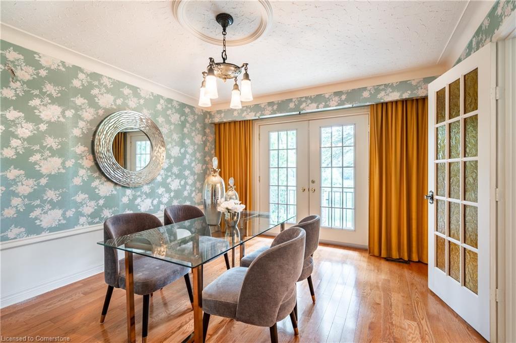 2083 Hollow Road, Thorold, ON - Indoor Photo Showing Dining Room