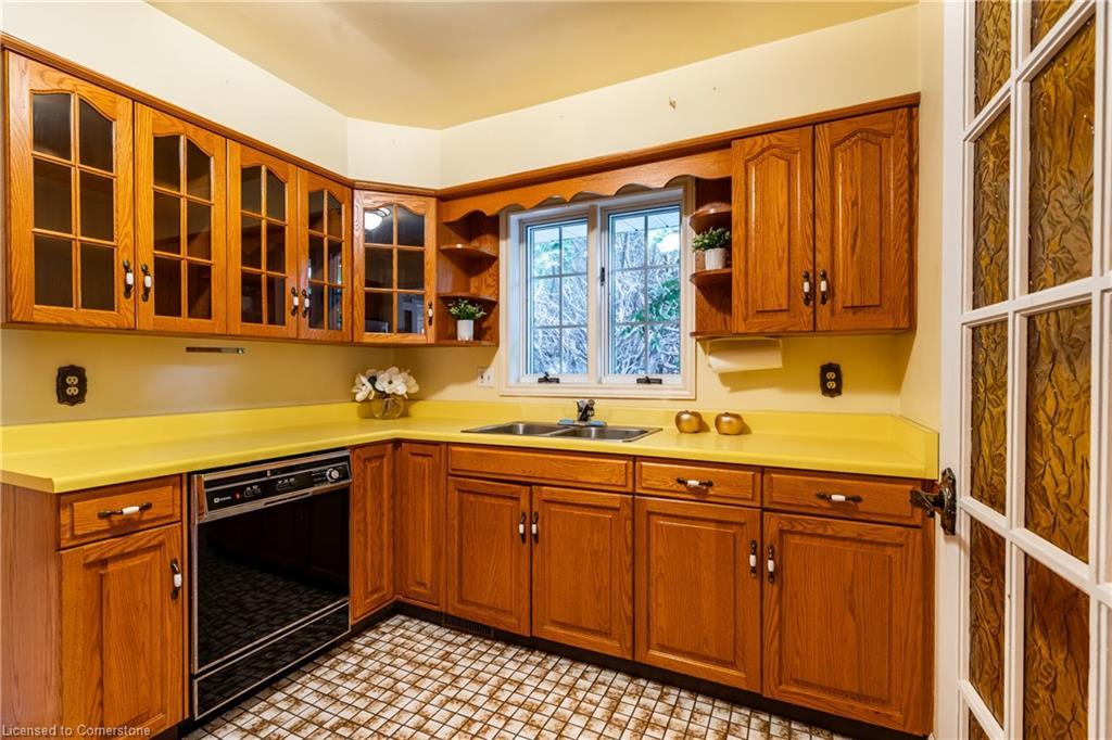 2083 Hollow Road, Thorold, ON - Indoor