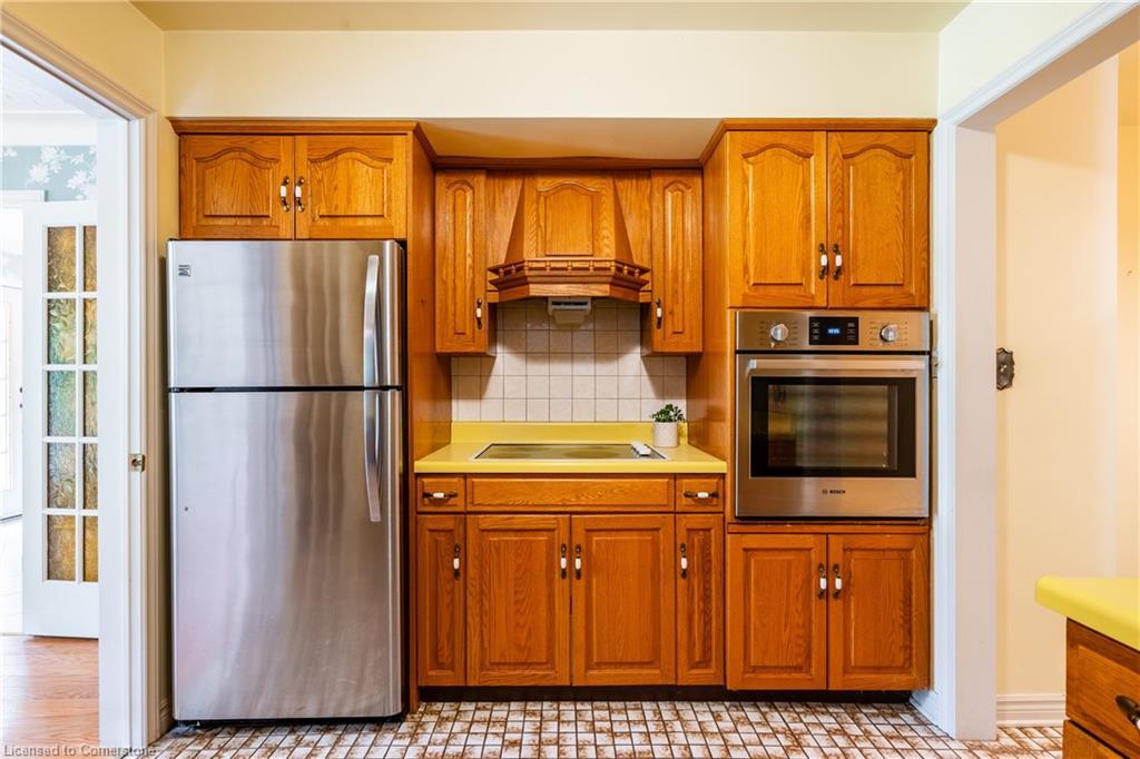 2083 Hollow Road, Thorold, ON - Indoor Photo Showing Kitchen