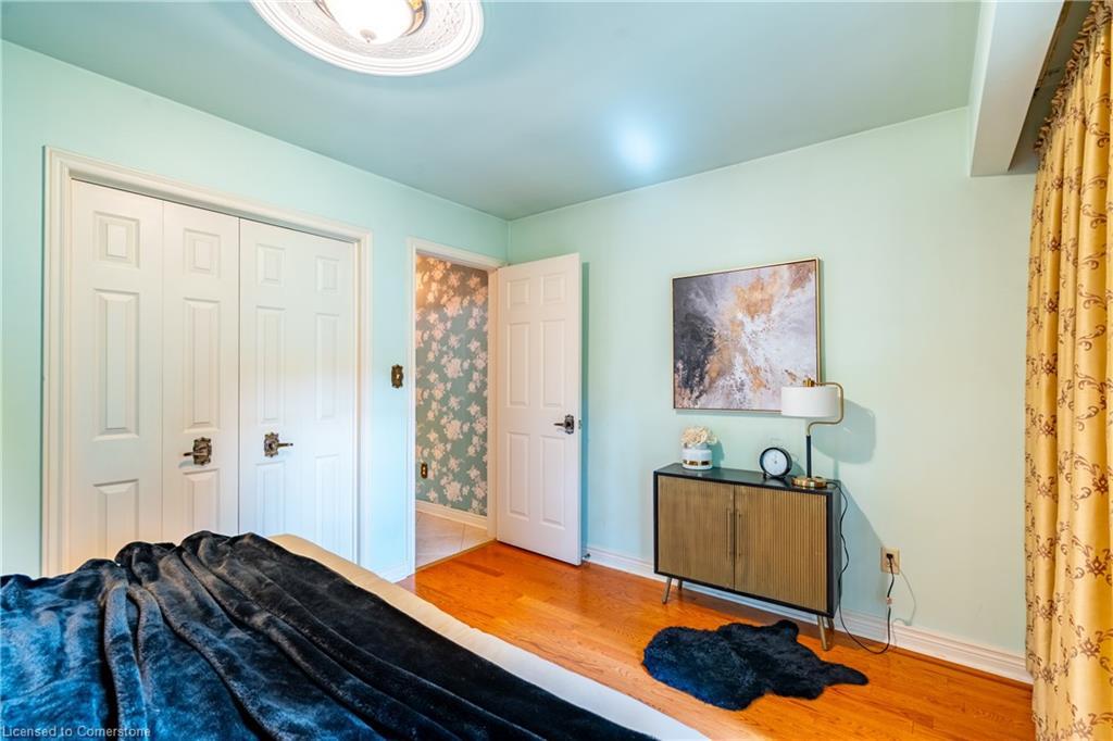 2083 Hollow Road, Thorold, ON - Indoor Photo Showing Bedroom