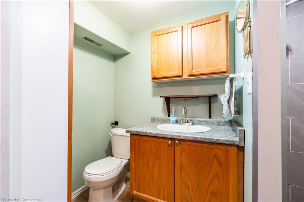 2083 Hollow Road, Thorold, ON - Indoor Photo Showing Bathroom