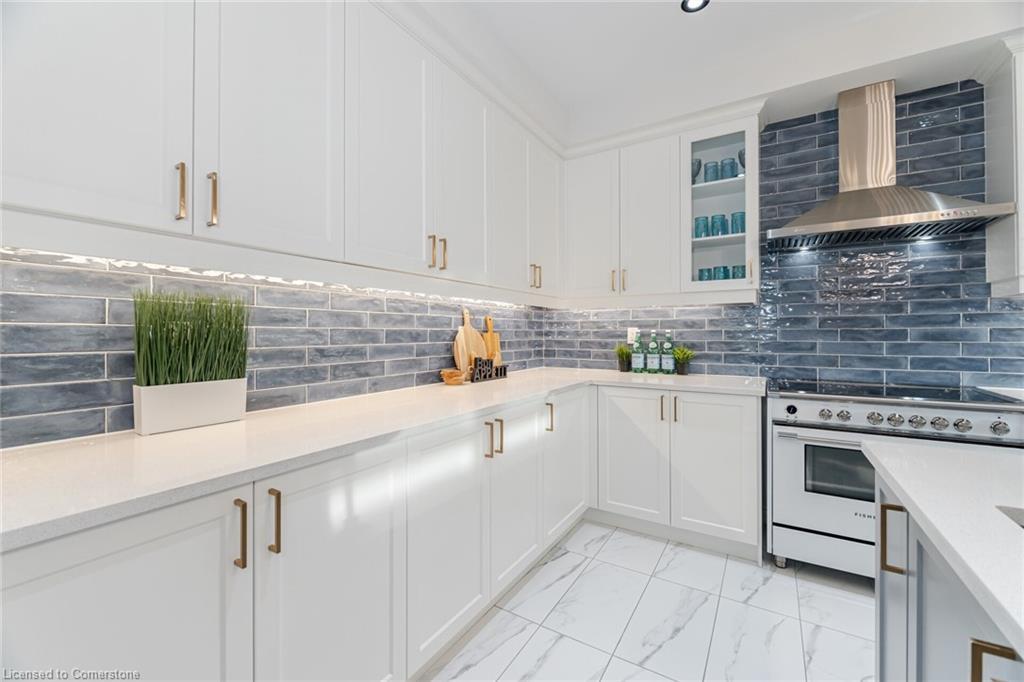 1 Twinleaf Crescent, Adjala-Tosorontio, ON - Indoor Photo Showing Kitchen With Upgraded Kitchen