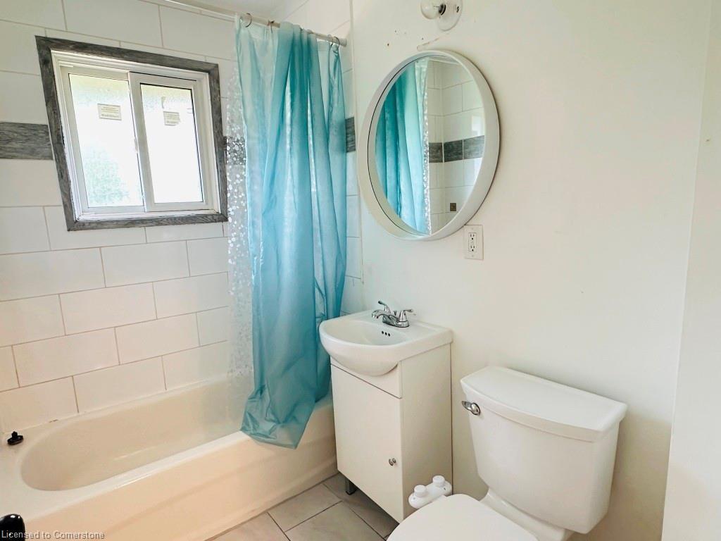 387 Mary Street N, Oshawa, ON - Indoor Photo Showing Bathroom