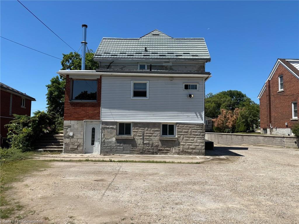 134 Lancaster Street W, Kitchener, ON