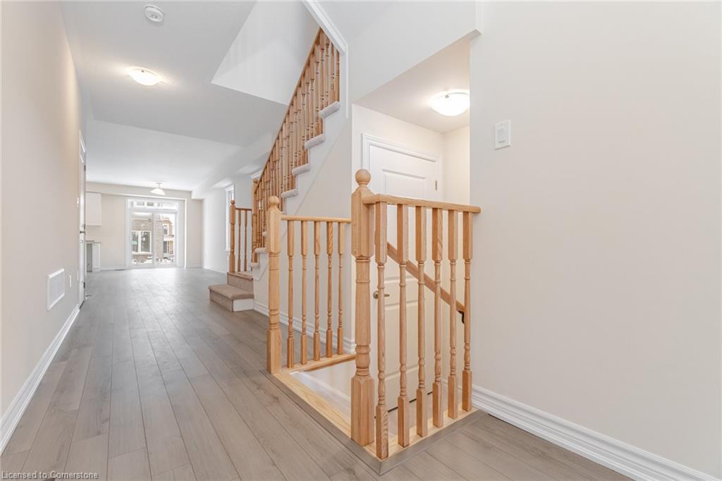 109 Molozzi Street, Erin, ON - Indoor Photo Showing Other Room