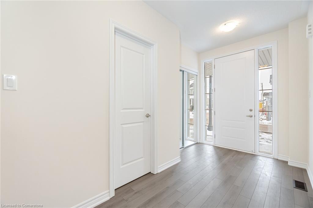 109 Molozzi Street, Erin, ON - Indoor Photo Showing Other Room