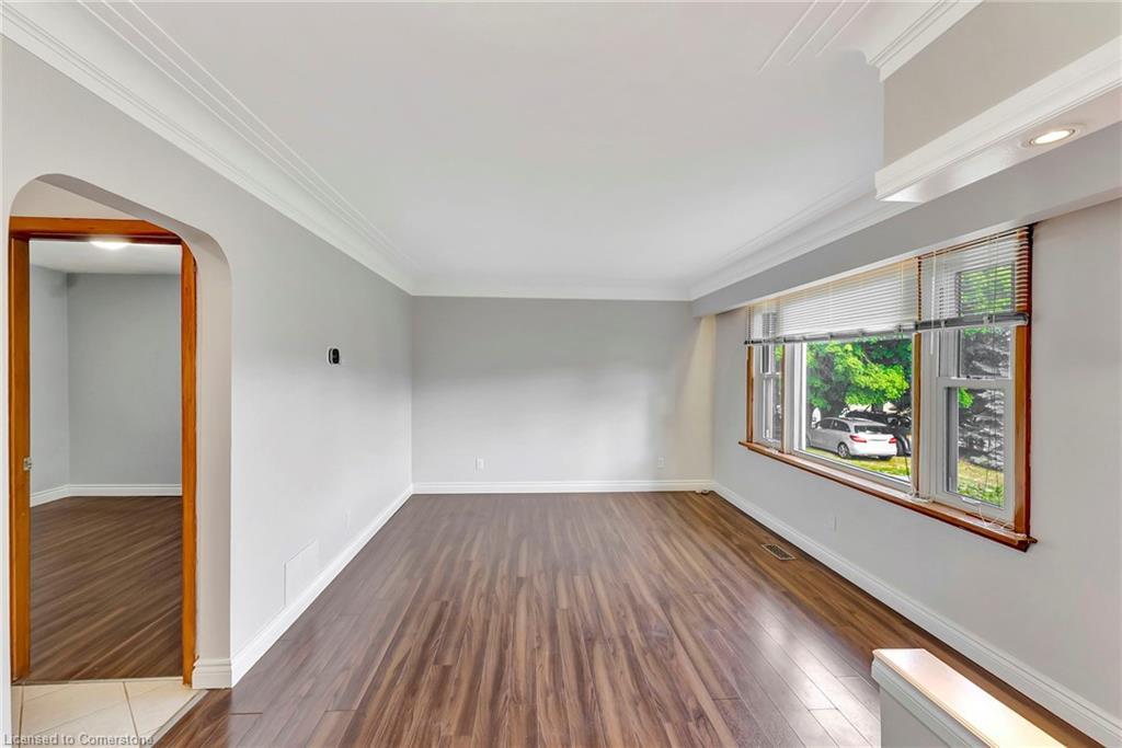 Upper-317 Highland Road W, Hamilton, ON - Indoor Photo Showing Other Room