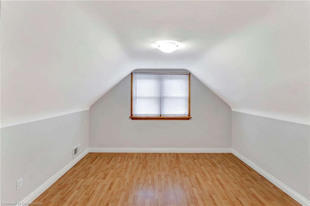 Upper-317 Highland Road W, Hamilton, ON - Indoor Photo Showing Other Room