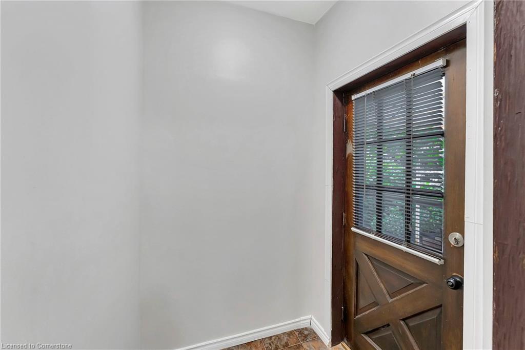 Upper-317 Highland Road W, Hamilton, ON - Indoor Photo Showing Other Room