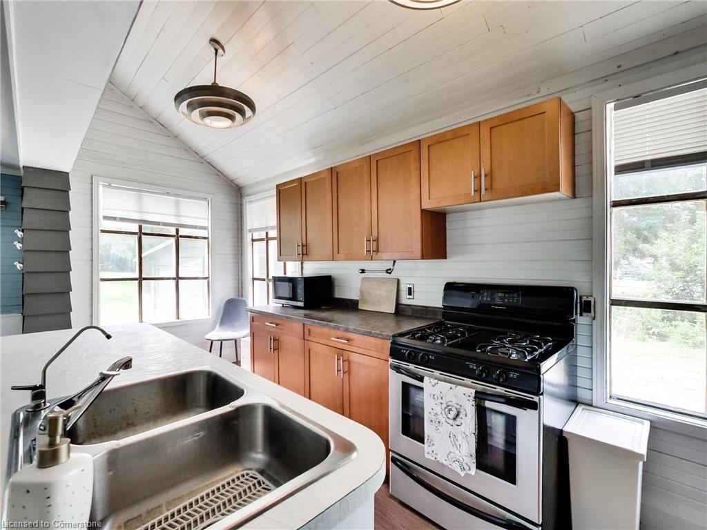 6142 Guelph Line, Burlington, ON - Indoor Photo Showing Kitchen With Double Sink