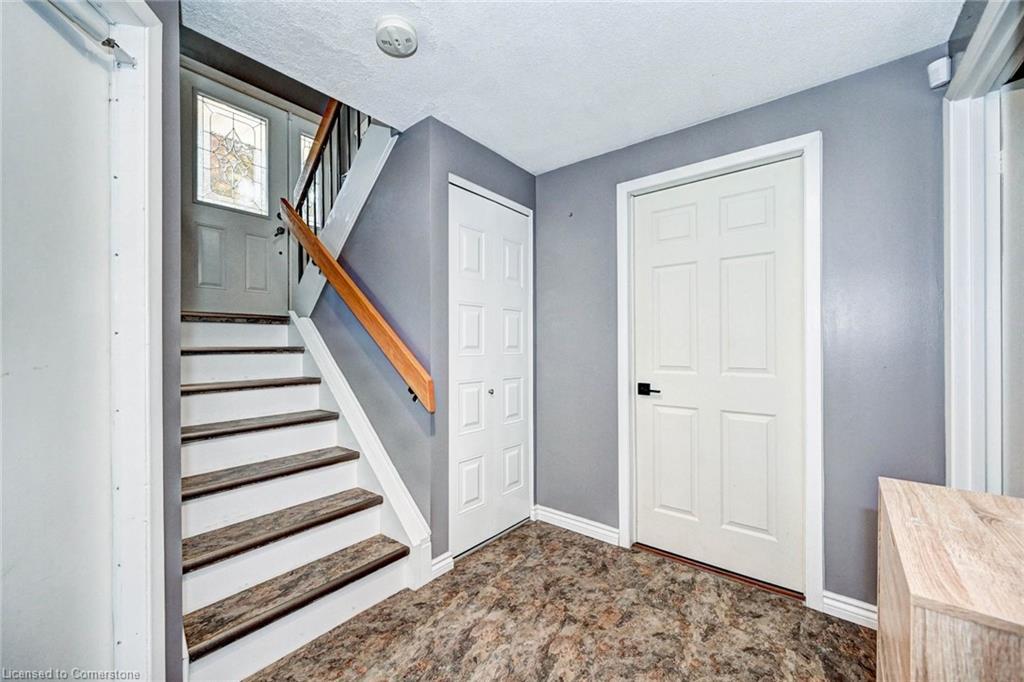 288 Salisbury Avenue, Cambridge, ON - Indoor Photo Showing Other Room