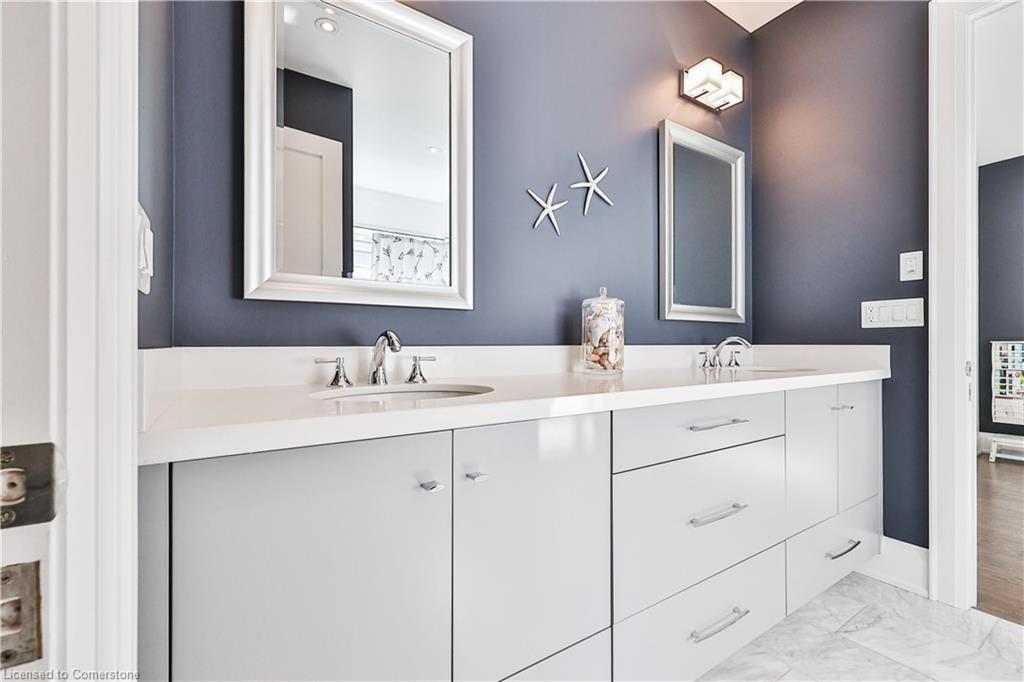 283 Jennings Crescent, Oakville, ON - Indoor Photo Showing Bathroom