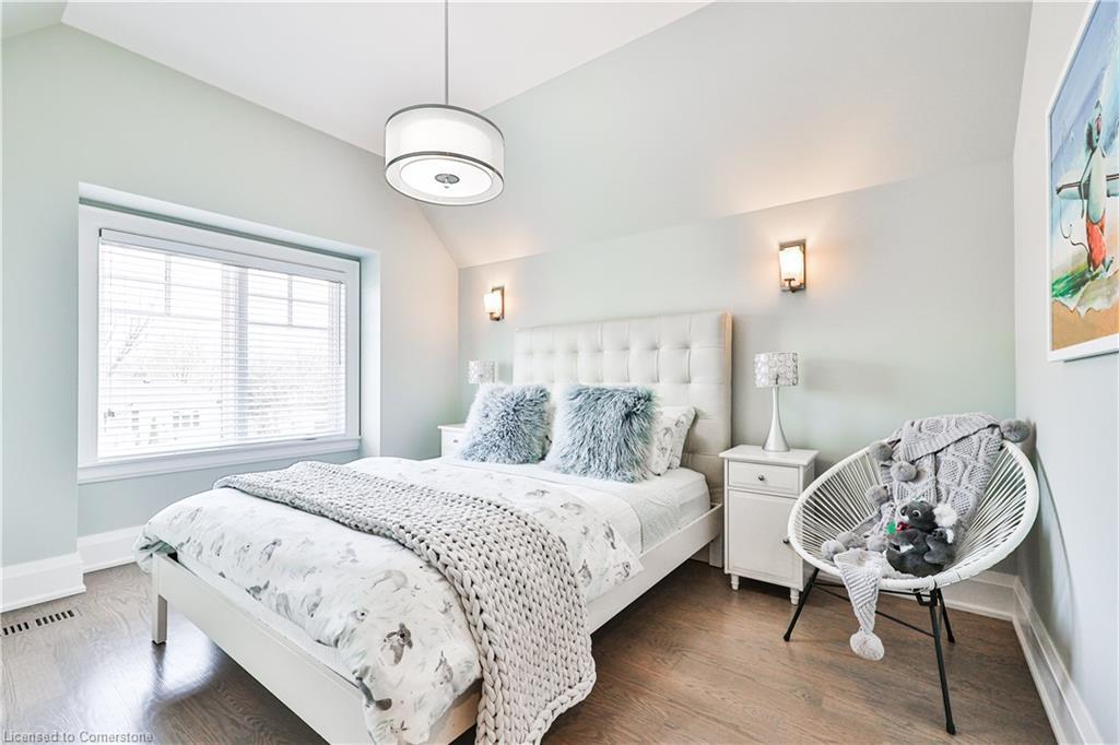 283 Jennings Crescent, Oakville, ON - Indoor Photo Showing Bedroom