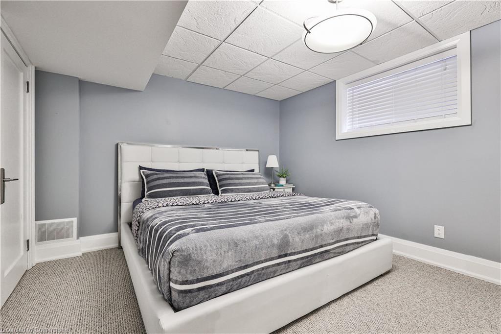 283 Jennings Crescent, Oakville, ON - Indoor Photo Showing Bedroom