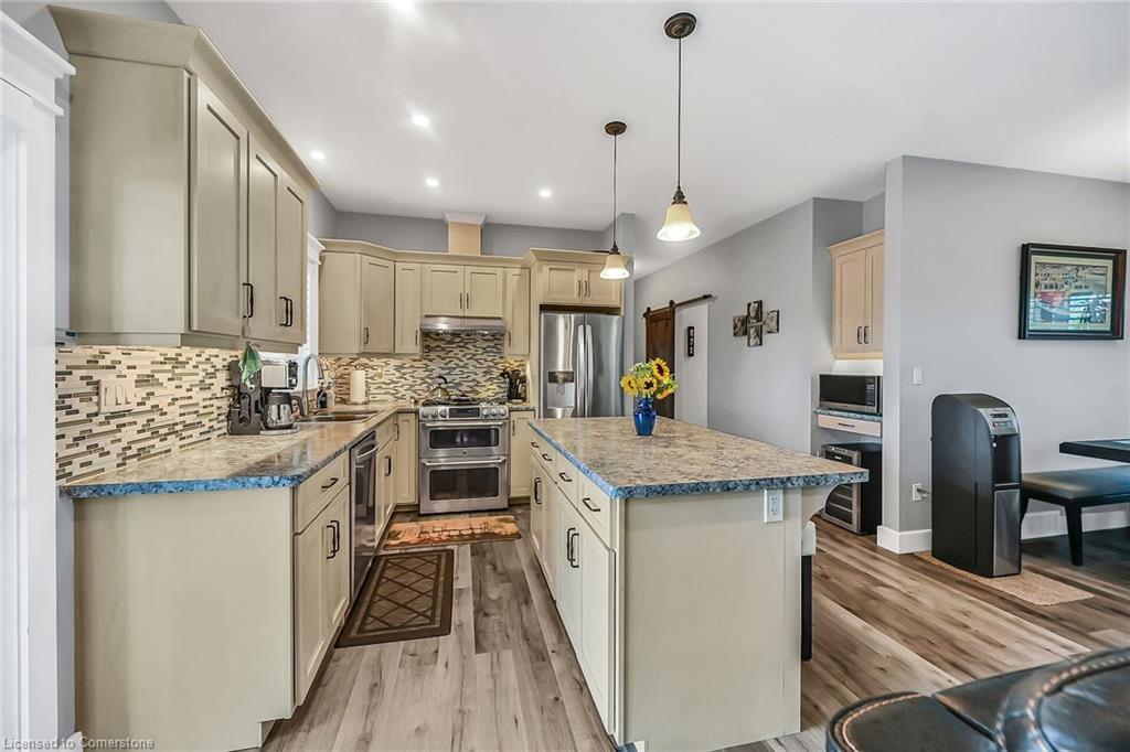 236 #55 Haldimand Road, Nanticoke, ON - Indoor Photo Showing Kitchen With Upgraded Kitchen