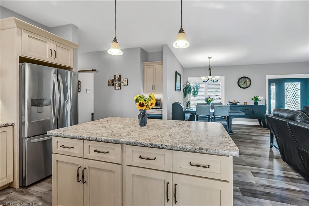 236 #55 Haldimand Road, Nanticoke, ON - Indoor Photo Showing Kitchen With Upgraded Kitchen