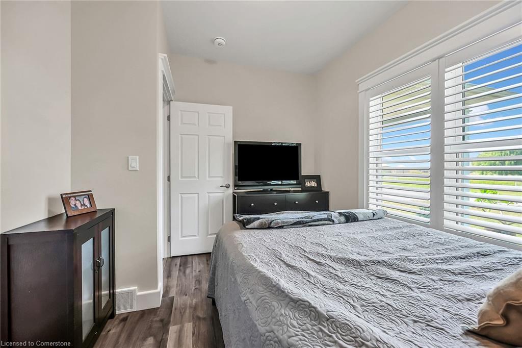 236 #55 Haldimand Road, Nanticoke, ON - Indoor Photo Showing Bedroom