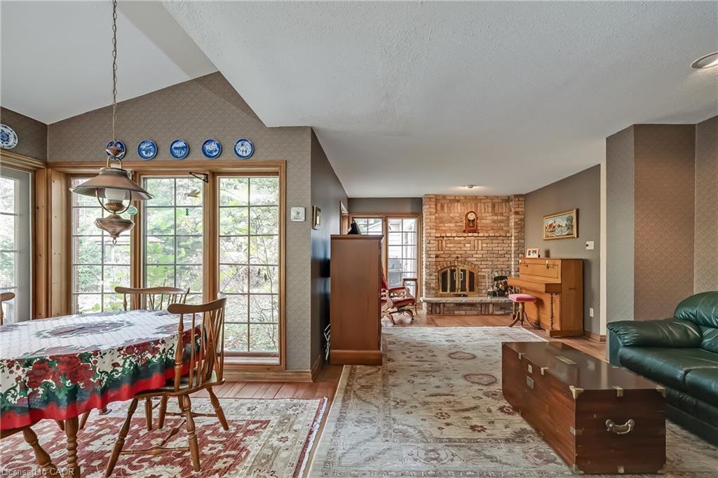 1296 Cumnock Crescent, Oakville, ON - Indoor Photo Showing Dining Room
