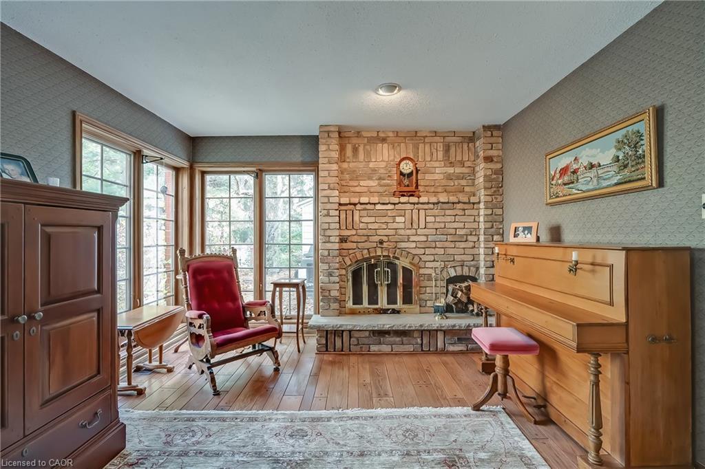 1296 Cumnock Crescent, Oakville, ON - Indoor Photo Showing Other Room With Fireplace