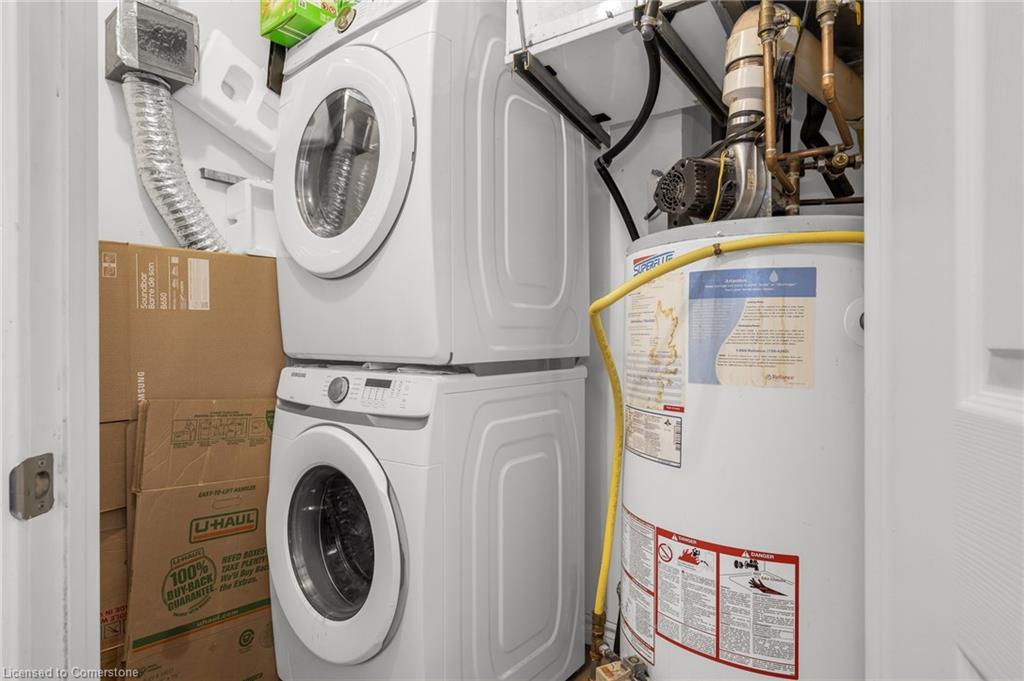 209-47 Caroline Street N, Hamilton, ON - Indoor Photo Showing Laundry Room