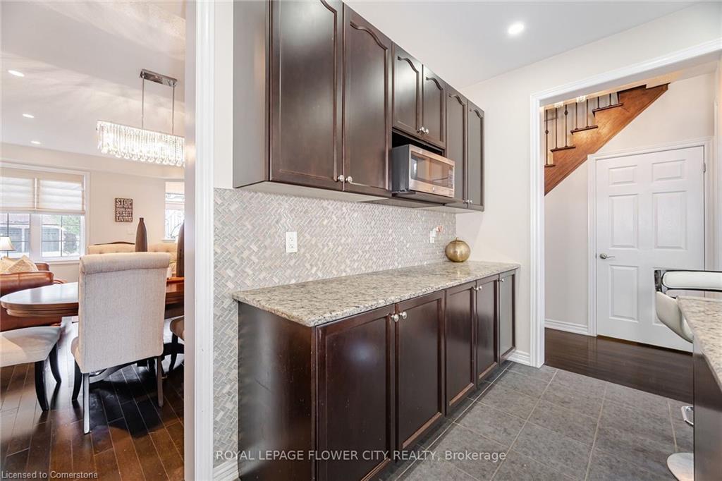 457 Dougall Avenue, Caledon, ON - Indoor