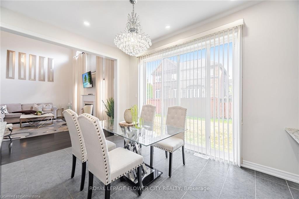 457 Dougall Avenue, Caledon, ON - Indoor Photo Showing Dining Room