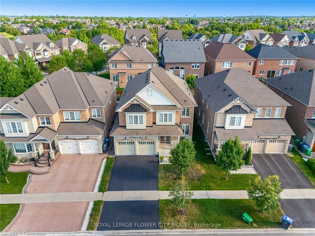 457 Dougall Avenue, Caledon, ON - Outdoor With Facade