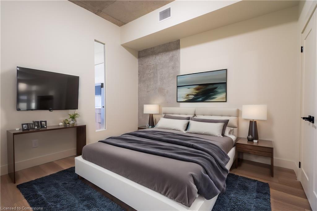 208-24 Augusta Street, Hamilton, ON - Indoor Photo Showing Bedroom