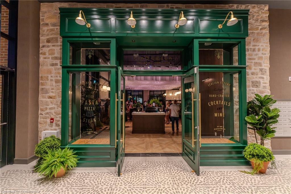 208-24 Augusta Street, Hamilton, ON - Outdoor