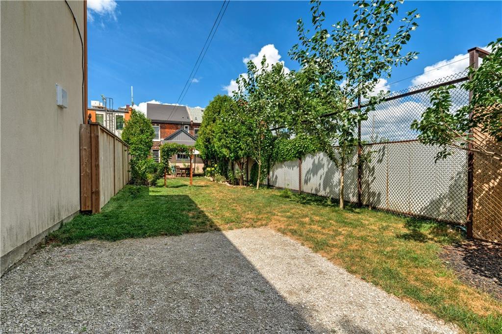 132 Ferguson Avenue N, Hamilton, ON - Outdoor