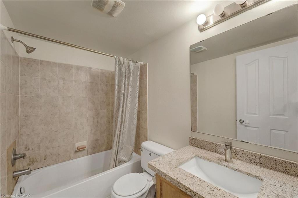 203-5225 Finch Avenue E, Toronto, ON - Indoor Photo Showing Bathroom