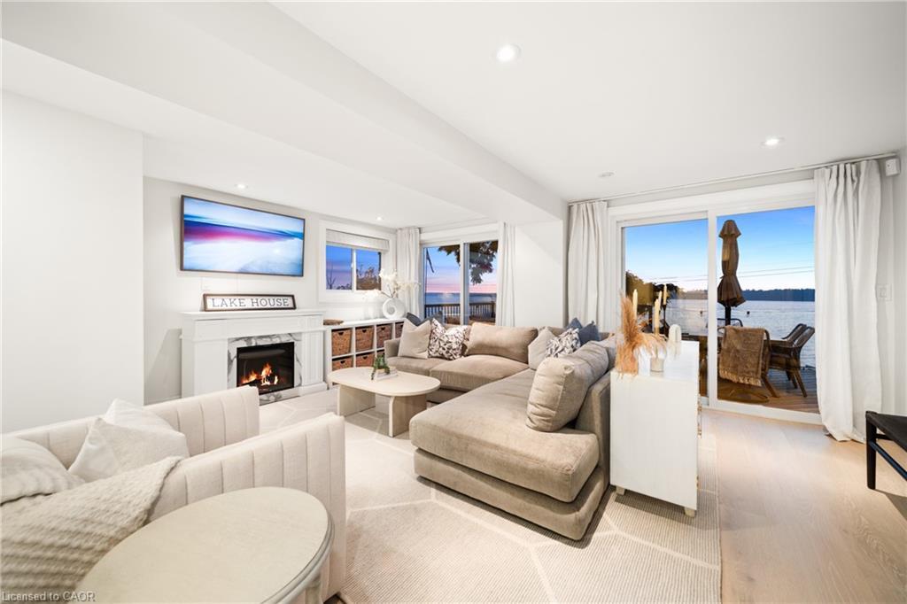 11 Fifth Street, Kawartha Lakes, ON - Indoor Photo Showing Living Room With Fireplace