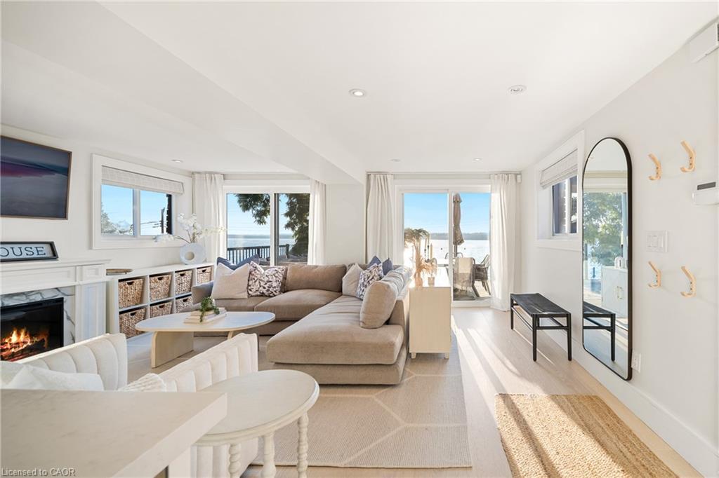 11 Fifth Street, Kawartha Lakes, ON - Indoor Photo Showing Living Room With Fireplace