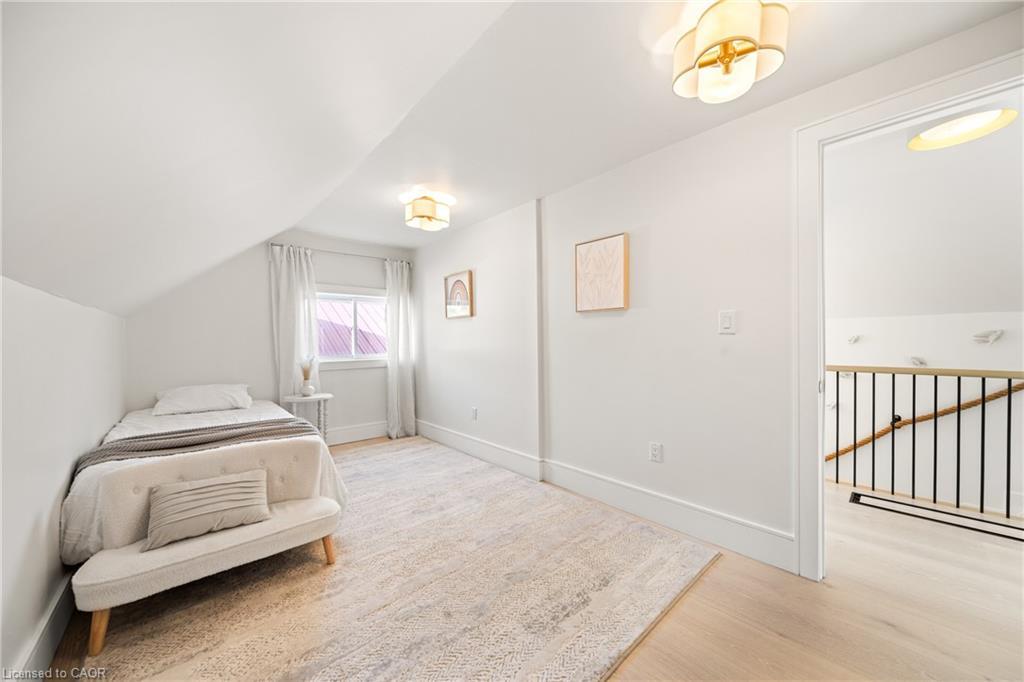 11 Fifth Street, Kawartha Lakes, ON - Indoor