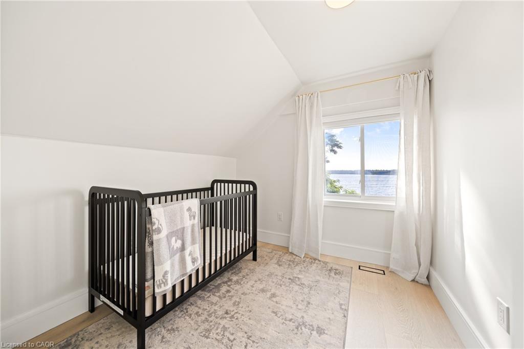 11 Fifth Street, Kawartha Lakes, ON - Indoor Photo Showing Bedroom