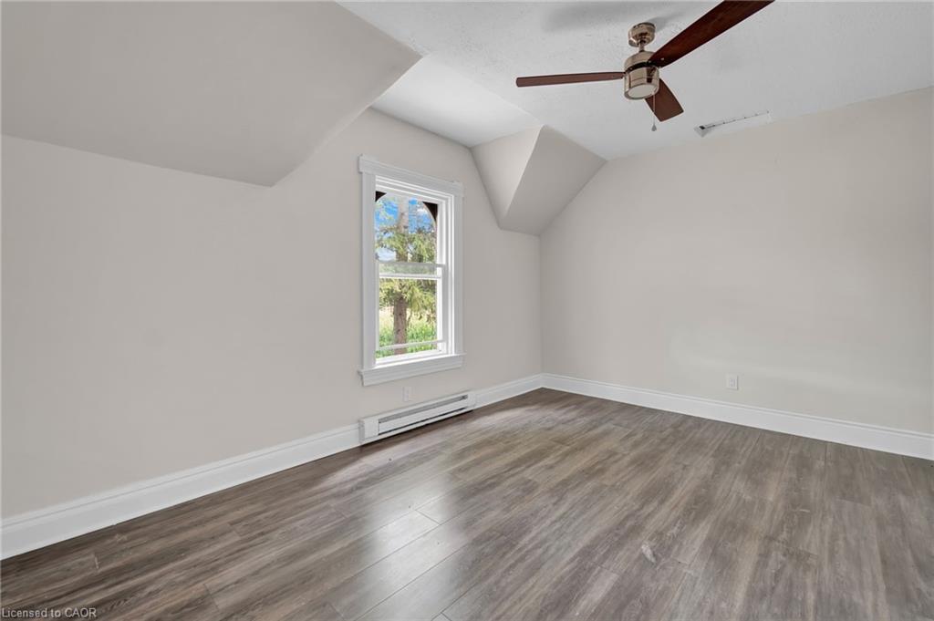 783 Highway 6 N, Hamilton, ON - Indoor Photo Showing Other Room