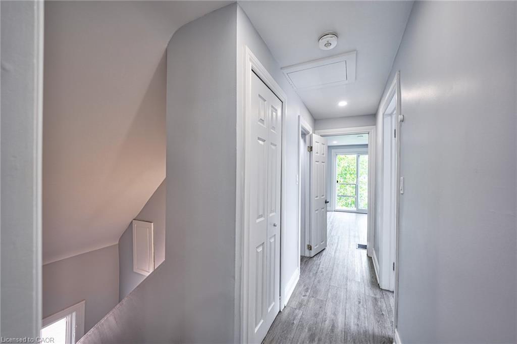 108 Victoria Avenue N, Hamilton, ON - Indoor Photo Showing Other Room