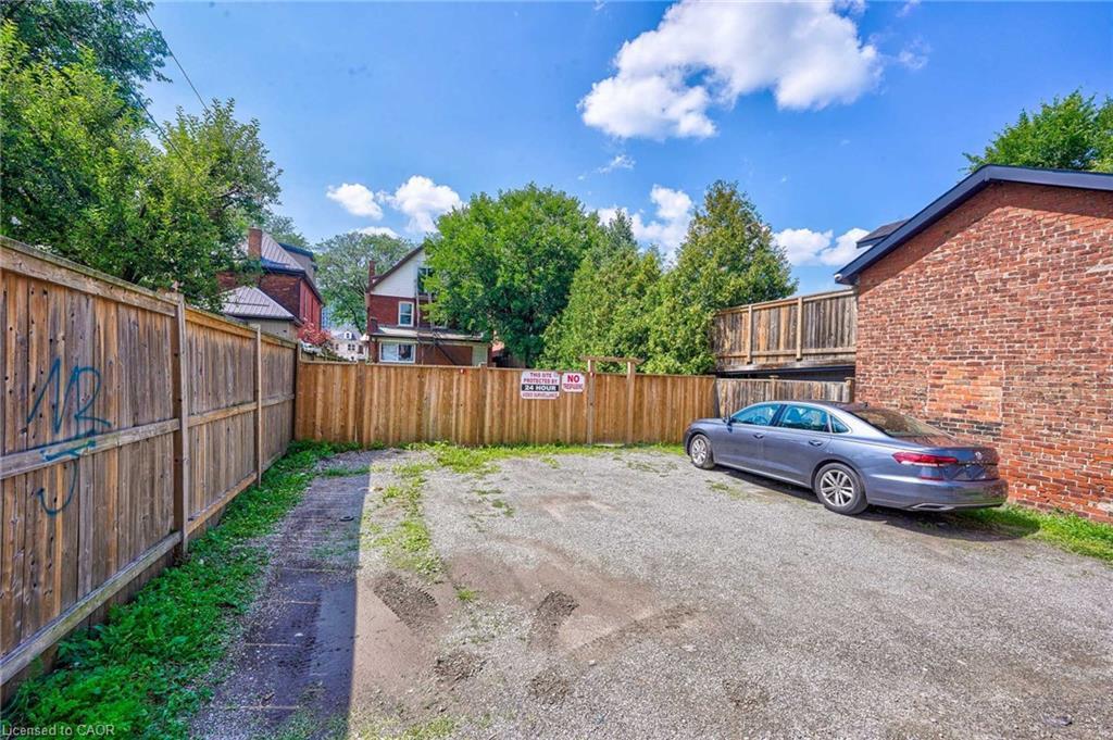 108 Victoria Avenue N, Hamilton, ON - Outdoor