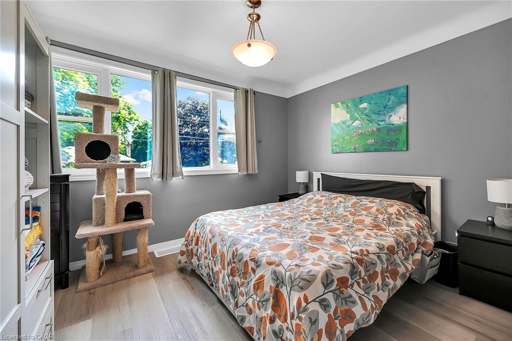 304 Glenholme Avenue, Hamilton, ON - Indoor Photo Showing Bedroom
