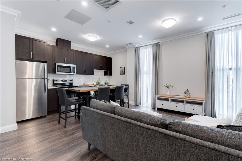 307-118 King Street E, Hamilton, ON - Indoor Photo Showing Kitchen With Upgraded Kitchen