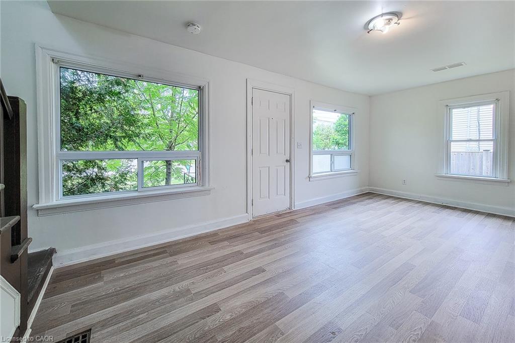 107 Saint George Street, Welland, ON - Indoor Photo Showing Other Room