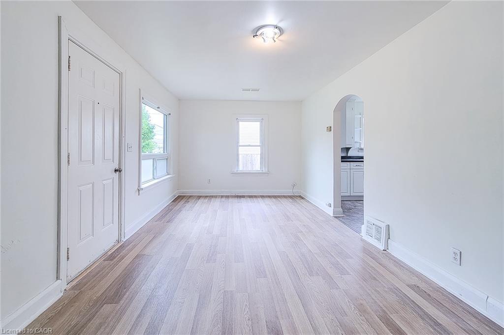 107 Saint George Street, Welland, ON - Indoor Photo Showing Other Room