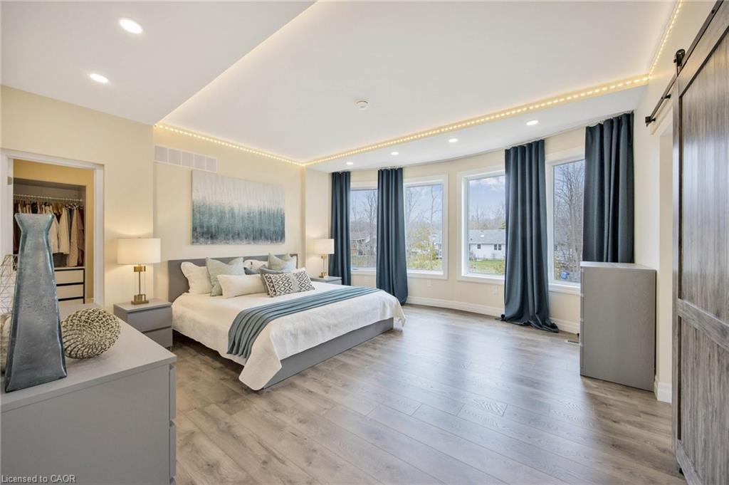 6 Dorothys Drive, Oro-Medonte, ON - Indoor Photo Showing Bedroom
