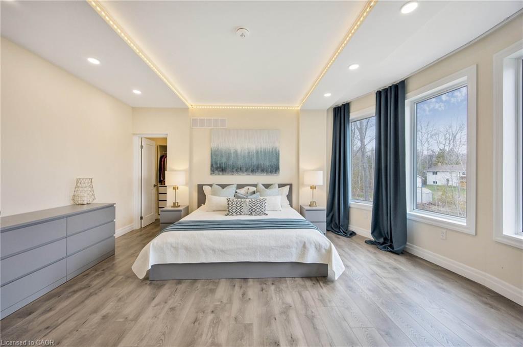 6 Dorothys Drive, Oro-Medonte, ON - Indoor Photo Showing Bedroom